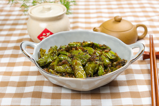 咸菜炒青椒