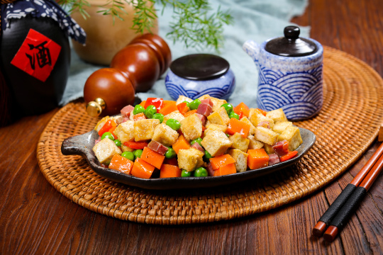 五彩豆腐丁
