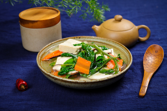 豆腐菜时蔬汤