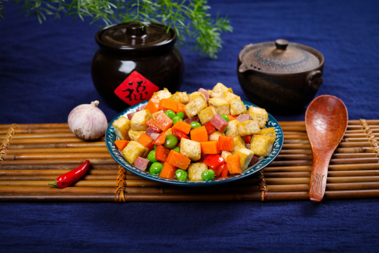 五彩豆腐丁