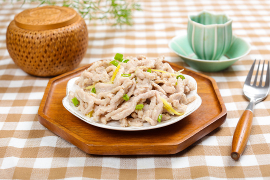 生姜丝蒸里脊丝