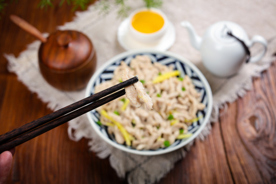 生姜丝蒸里脊丝