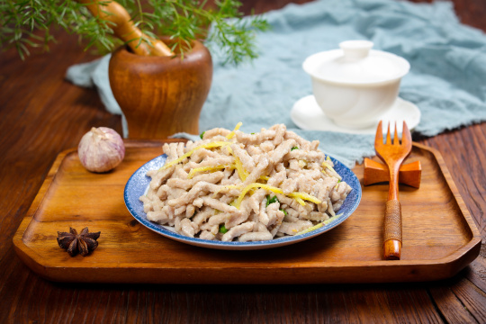 生姜丝蒸里脊丝