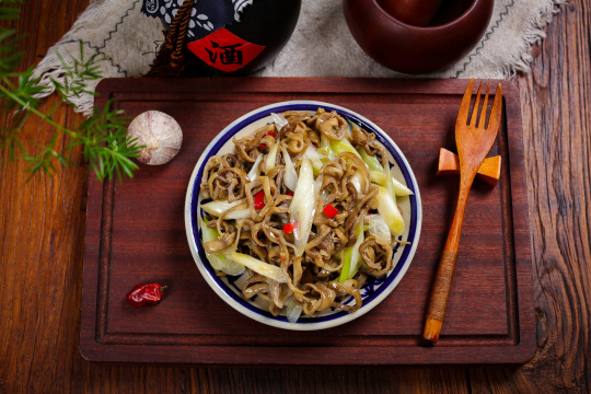 大葱爆炒肥肠丝