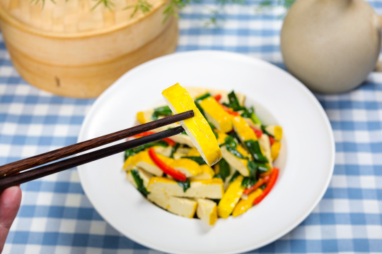 韭菜炒黄豆腐