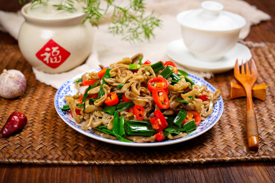 蒜苗爆炒肥肠丝