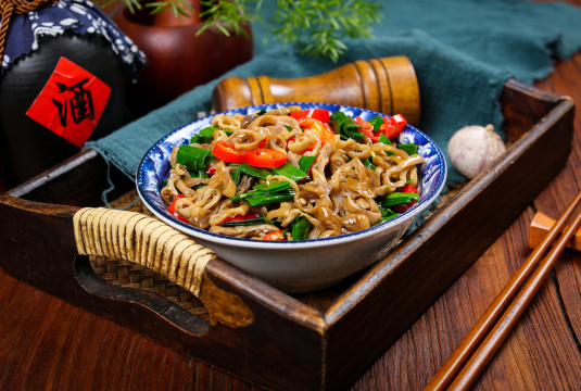 蒜苗爆炒肥肠丝