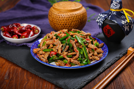 韭菜花菜牛肉丝