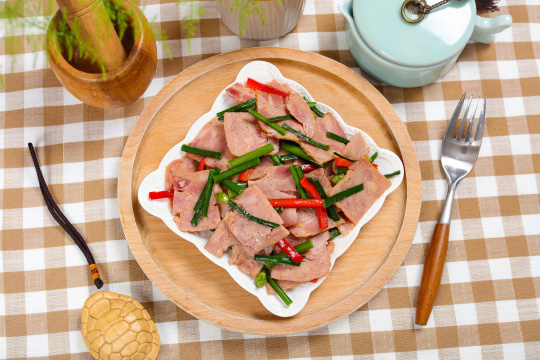 培根肉炒韭菜花