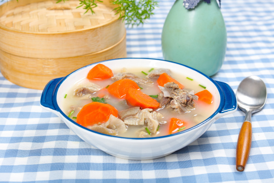 羊肉胡萝卜汤