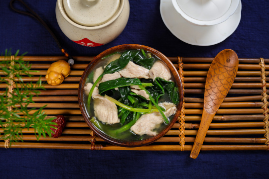 菠菜肉片汤
