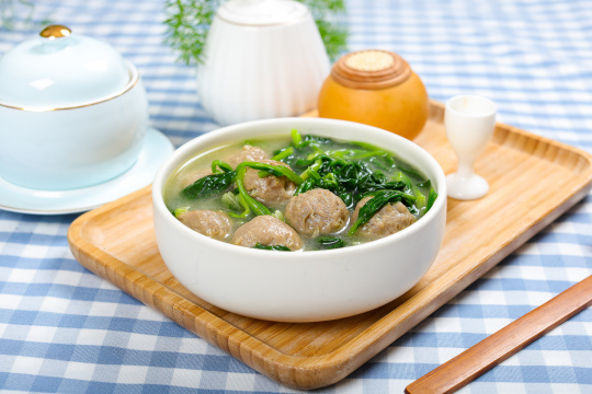 牛丸菠菜汤