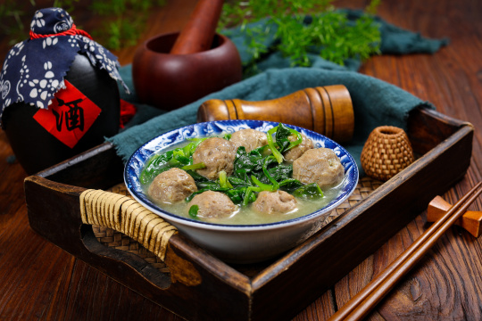 牛丸菠菜汤