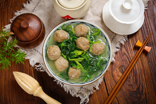 牛丸菠菜汤