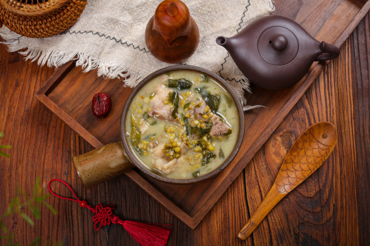 海带绿豆煮排骨