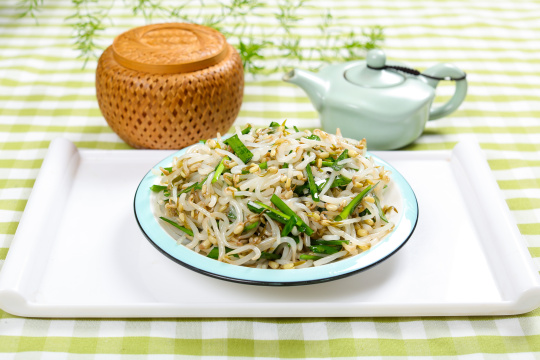 韭菜炒豆芽