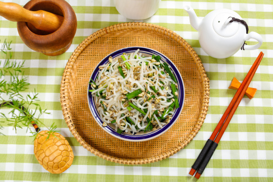 韭菜炒豆芽