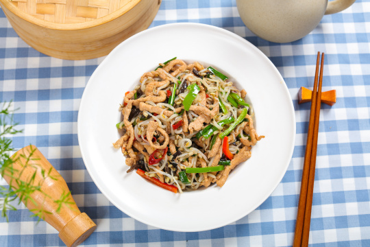 肉丝炒豆芽