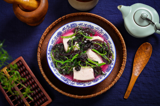 苋菜豆腐汤