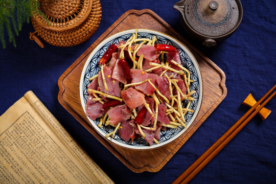 鱼腥草炒火腿肉