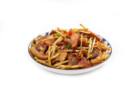 鱼腥草炒猪头肉7