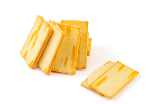 西麦柠檬味夹心燕麦薄脆饼干白底图
