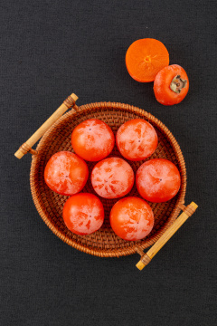 霜打无核灯笼柿子