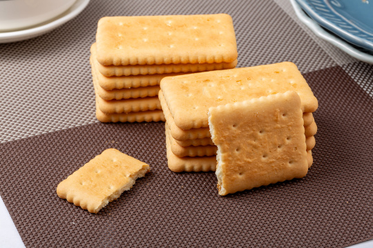 钙奶饼干