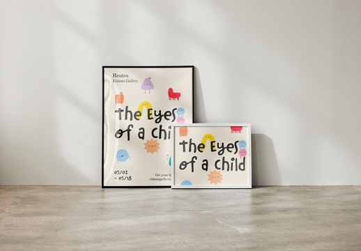 两个可定制海报框架的模型，尺寸分别为61 x 91.5厘米和50 x 40厘米，有竖版和横版，靠墙摆放 