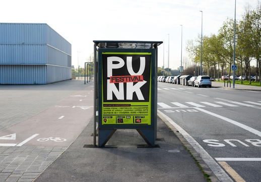 展示用于设计的城市公交候车亭模型 