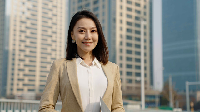 自信的商务女士