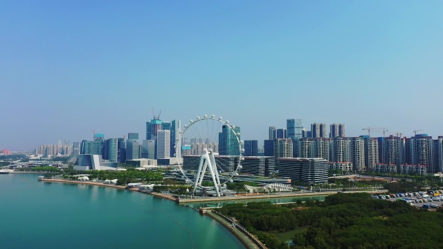 广东深圳欢乐港湾摩天轮航拍大景左环绕