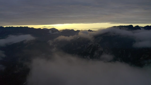 北京燕山云海航拍视频